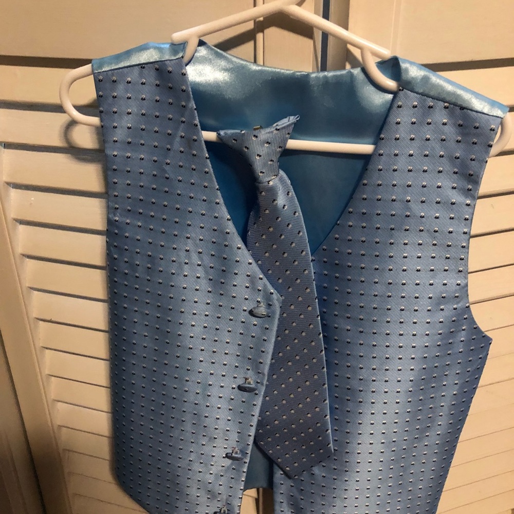 Light blue vest and tie